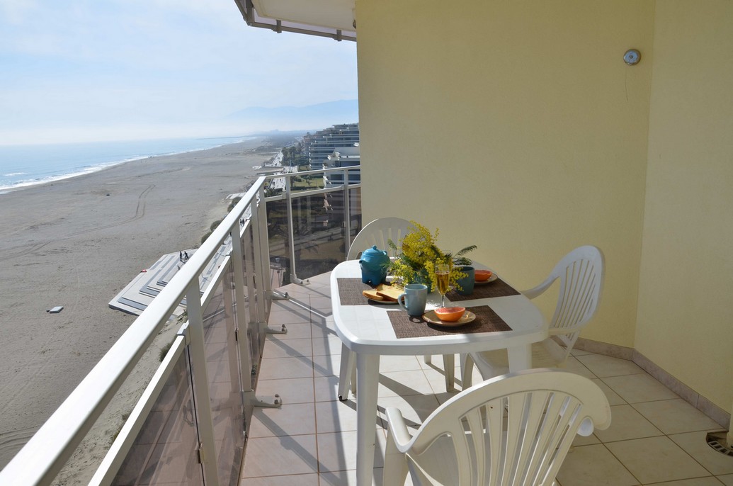 canet plage appartement mer terrasse